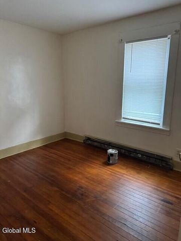 62 Williams Street, Niskayuna, NY 12309