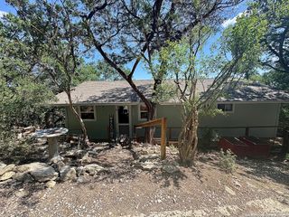 188 Hill Of Contentment, Pipe Creek, TX 78063