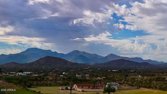 0 Huisatch Rd Lot C 1.25 Acre4s -- 19, Maricopa, AZ 85139