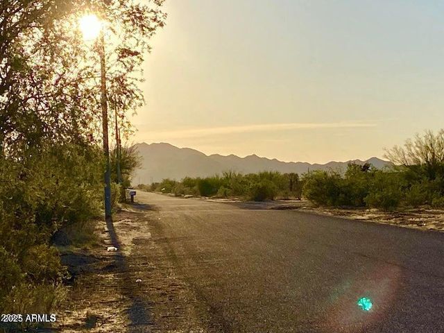 0 Huisatch Rd Lot C 1.25 Acre4s -- 19, Maricopa, AZ 85139