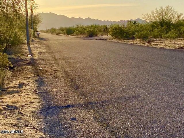 0 Huisatch Rd Lot C 1.25 Acre4s -- 19, Maricopa, AZ 85139