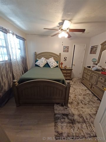 416747 Delaware Drive, Checotah, OK 74426