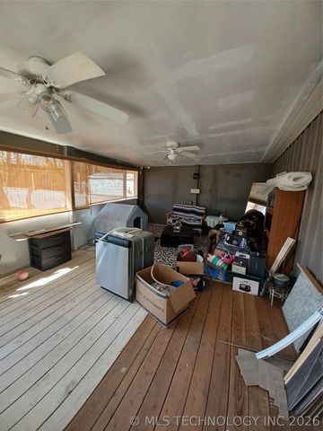 416747 Delaware Drive, Checotah, OK 74426