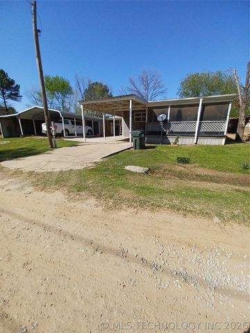 416747 Delaware Drive, Checotah, OK 74426