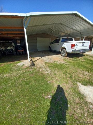 416747 Delaware Drive, Checotah, OK 74426