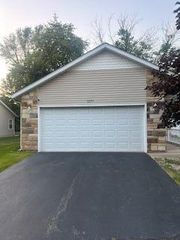 2255 Whispering Oaks Court, Highland, IN 46322