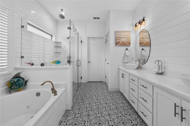 15909 COZUMEL Dr, Corpus Christi, TX 78418