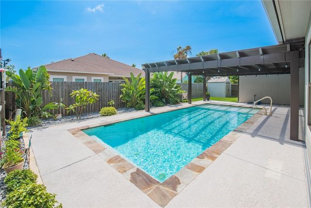 15909 COZUMEL Dr, Corpus Christi, TX 78418