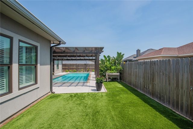 15909 COZUMEL Dr, Corpus Christi, TX 78418