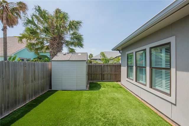 15909 COZUMEL Dr, Corpus Christi, TX 78418