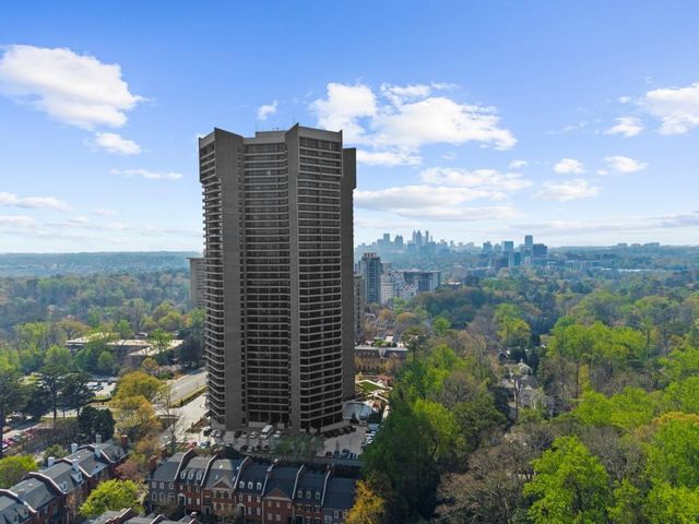 2660 Peachtree Road NW 16C, Atlanta, GA 30305