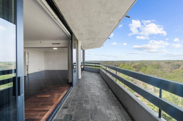 2660 Peachtree Road NW 16C, Atlanta, GA 30305