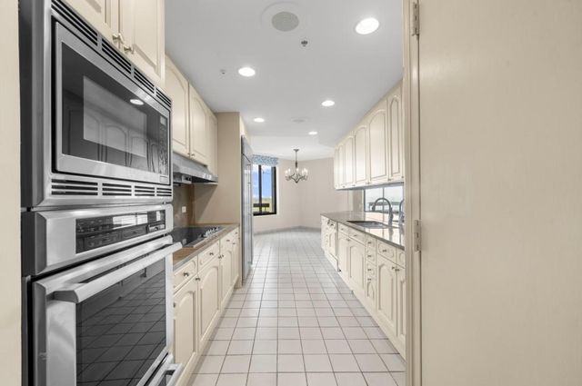 2660 Peachtree Road NW 16C, Atlanta, GA 30305