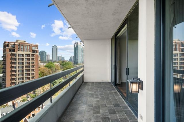 2660 Peachtree Road NW 16C, Atlanta, GA 30305