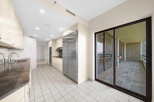 2660 Peachtree Road NW 16C, Atlanta, GA 30305