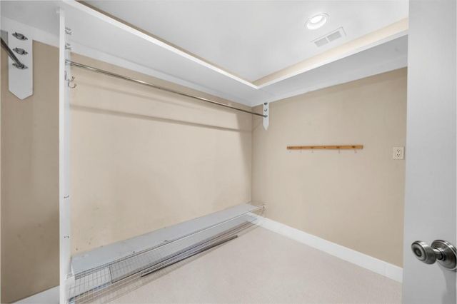 2660 Peachtree Road NW 16C, Atlanta, GA 30305