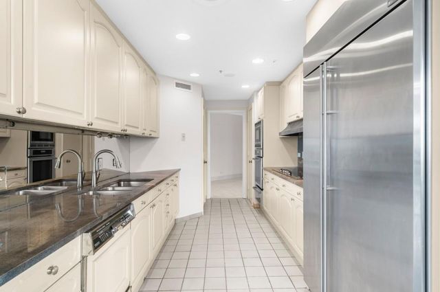 2660 Peachtree Road NW 16C, Atlanta, GA 30305