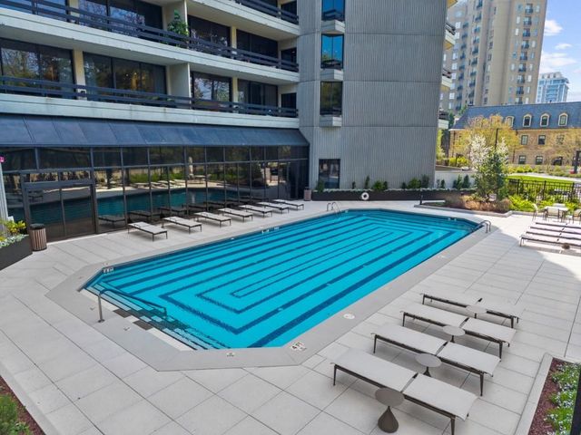 2660 Peachtree Road NW 16C, Atlanta, GA 30305