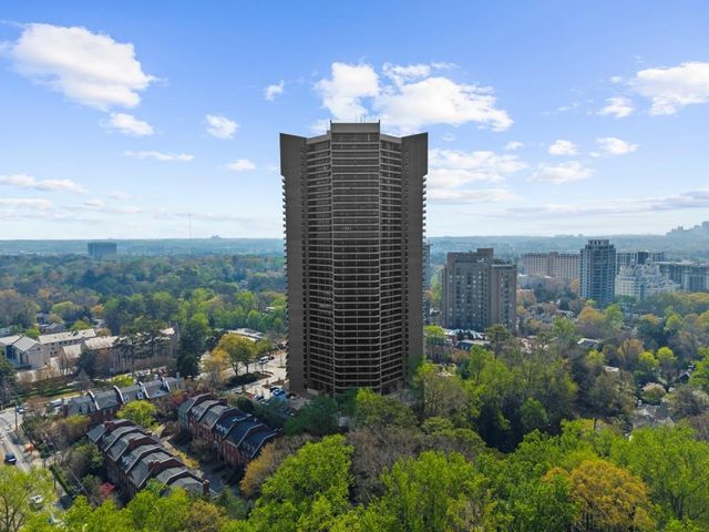 2660 Peachtree Road NW 16C, Atlanta, GA 30305