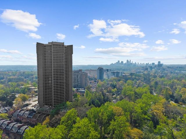 2660 Peachtree Road NW 16C, Atlanta, GA 30305