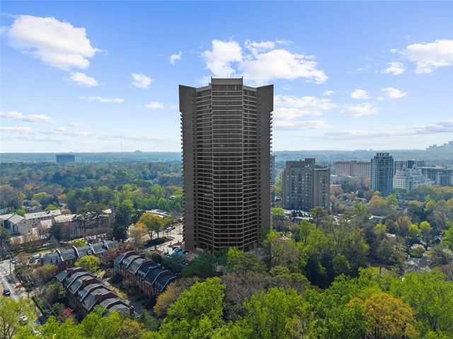 2660 Peachtree Road NW 16C, Atlanta, GA 30305