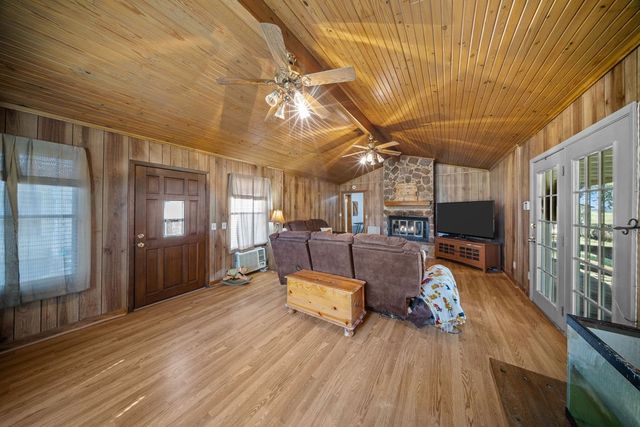 5101 Fm 55, Italy, TX 76651