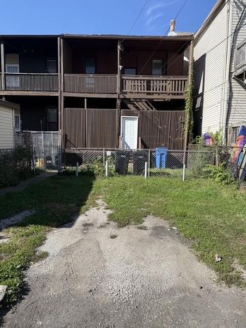 7237 S Stony Island Avenue, Chicago, IL 60649