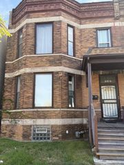 7237 S Stony Island Avenue, Chicago, IL 60649