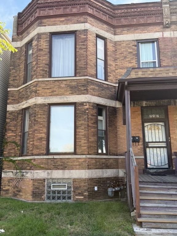 7237 S Stony Island Avenue, Chicago, IL 60649