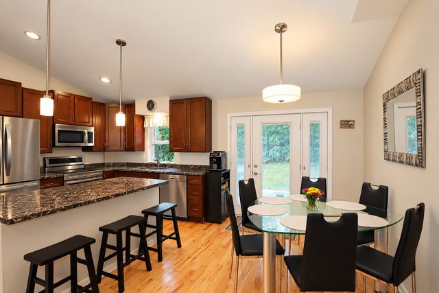 1403 Jefferson Street, Lake In The Hills, IL 60156
