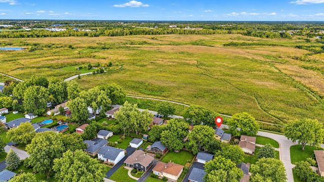 1403 Jefferson Street, Lake In The Hills, IL 60156