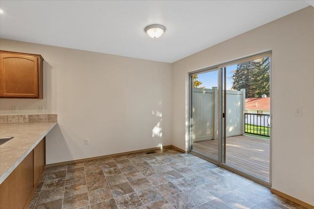 9304 N Mountain Ln, Spokane, WA 99218