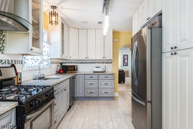 19 Grand Ave, Hanover Twp., NJ 07927