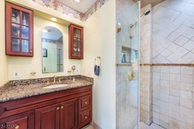 19 Grand Ave, Hanover Twp., NJ 07927