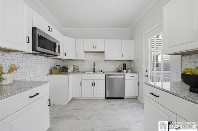 66 Woodside Avenue, Buffalo, NY 14220