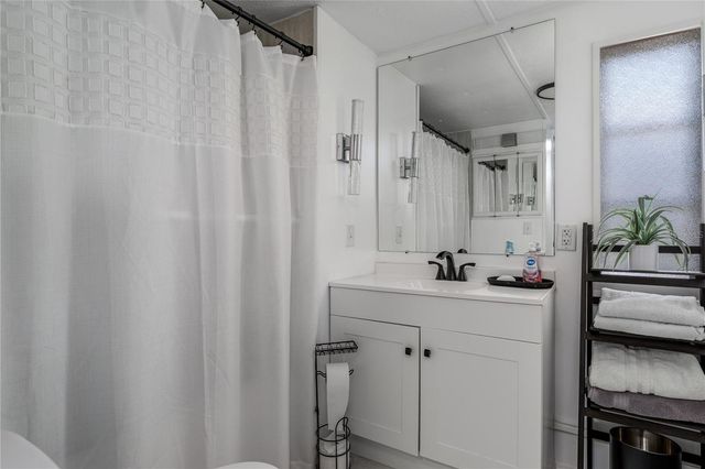 205 52ND AVENUE TERRACE E, Bradenton, FL 34203