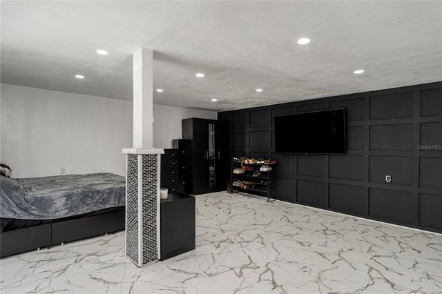 205 52ND AVENUE TERRACE E, Bradenton, FL 34203