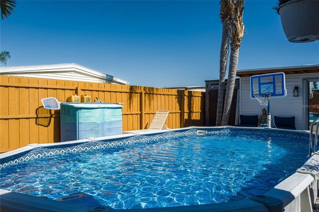 205 52ND AVENUE TERRACE E, Bradenton, FL 34203