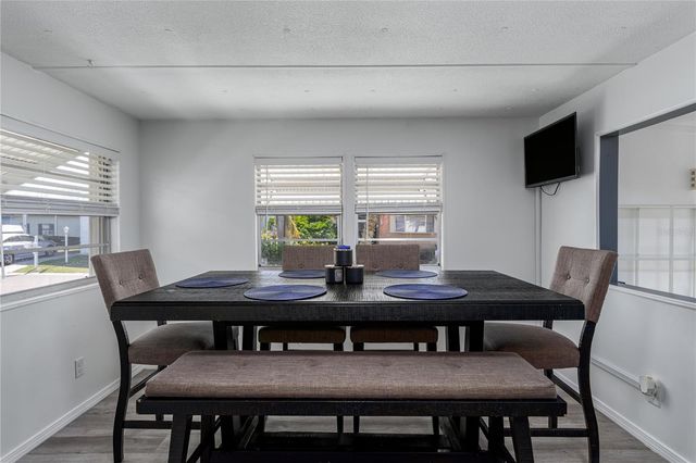 205 52ND AVENUE TERRACE E, Bradenton, FL 34203