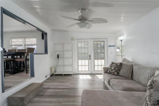 205 52ND AVENUE TERRACE E, Bradenton, FL 34203