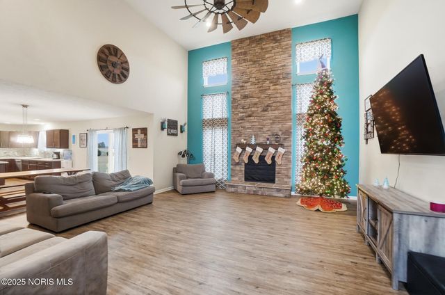 17267 Reams Road, Bowling Green, OH 43402