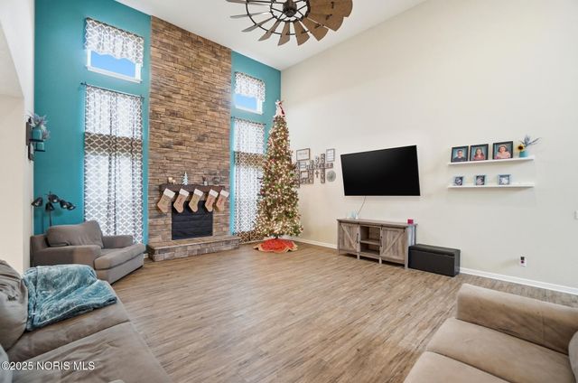 17267 Reams Road, Bowling Green, OH 43402