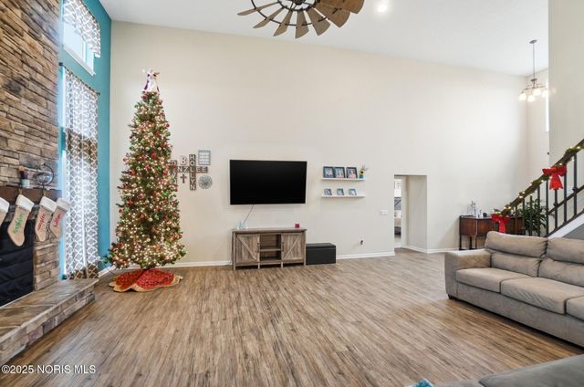 17267 Reams Road, Bowling Green, OH 43402