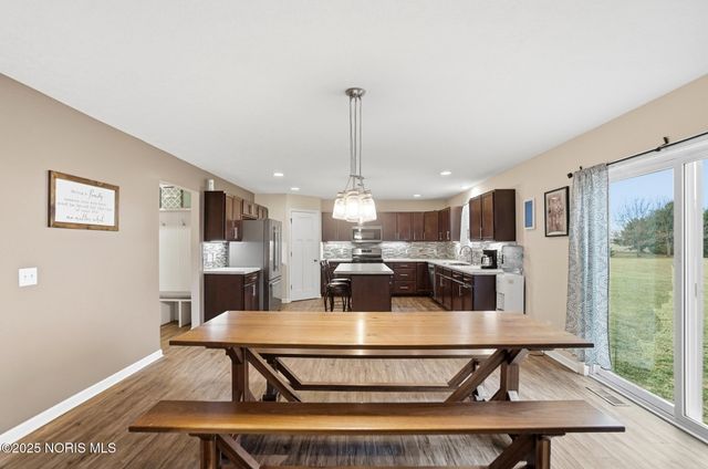 17267 Reams Road, Bowling Green, OH 43402