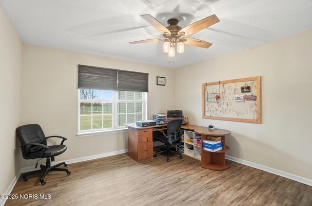 17267 Reams Road, Bowling Green, OH 43402