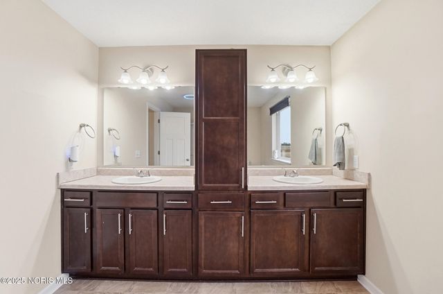 17267 Reams Road, Bowling Green, OH 43402