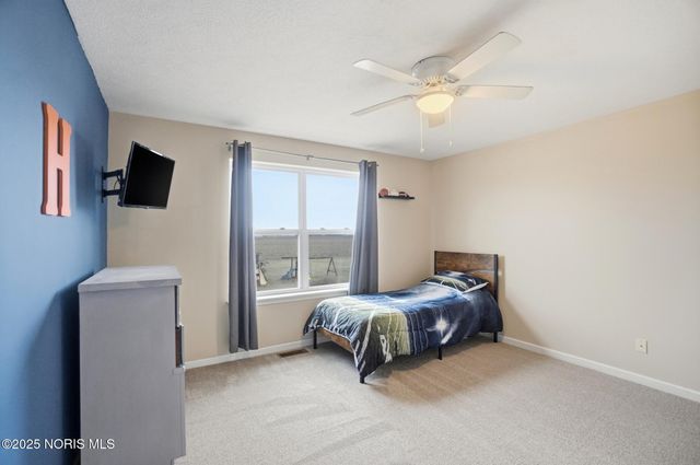 17267 Reams Road, Bowling Green, OH 43402