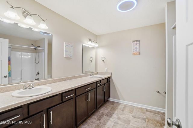 17267 Reams Road, Bowling Green, OH 43402