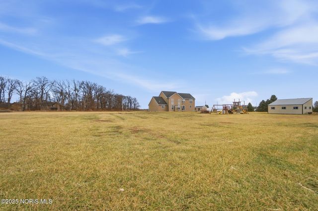 17267 Reams Road, Bowling Green, OH 43402