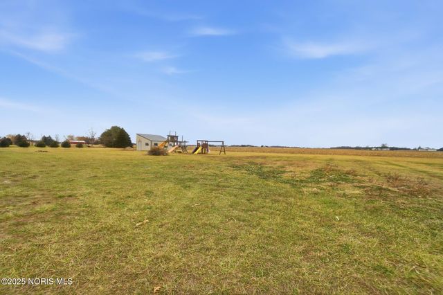 17267 Reams Road, Bowling Green, OH 43402